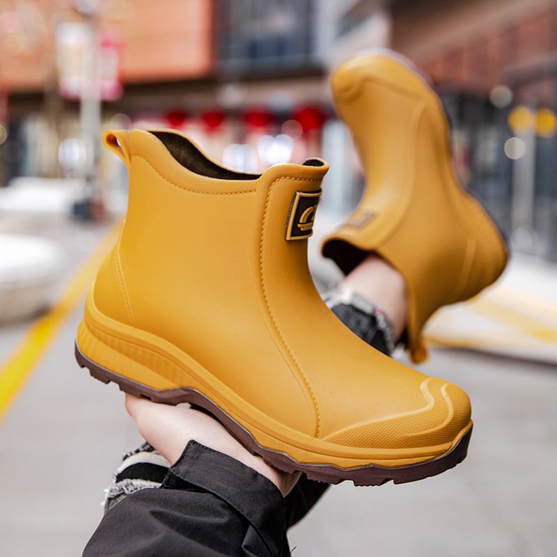 Vyriniai lietaus batai — atsparūs vandeniui, neslystantys, plastmasinis viršus ir padai, EVA įdėklas, injekcinio liejimo konstrukcija