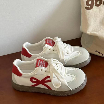 Дамски спортни кецове с набук телешка кожа, кръгъл нос, гумена подметка, нисък ток 1-3 см, закопчаване отпред с връзки