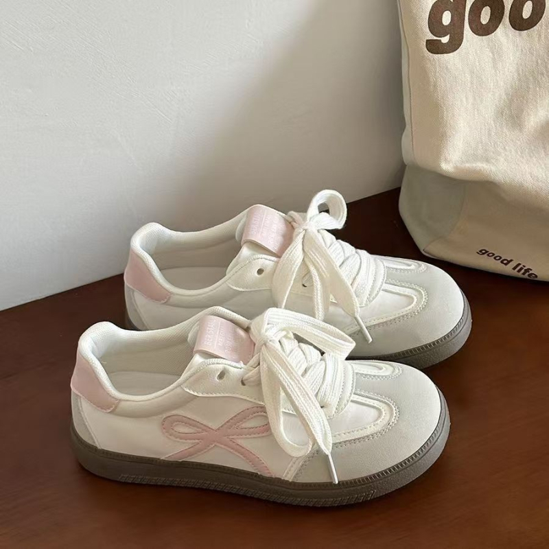 Дамски спортни кецове с набук телешка кожа, кръгъл нос, гумена подметка, нисък ток 1-3 см, закопчаване отпред с връзки