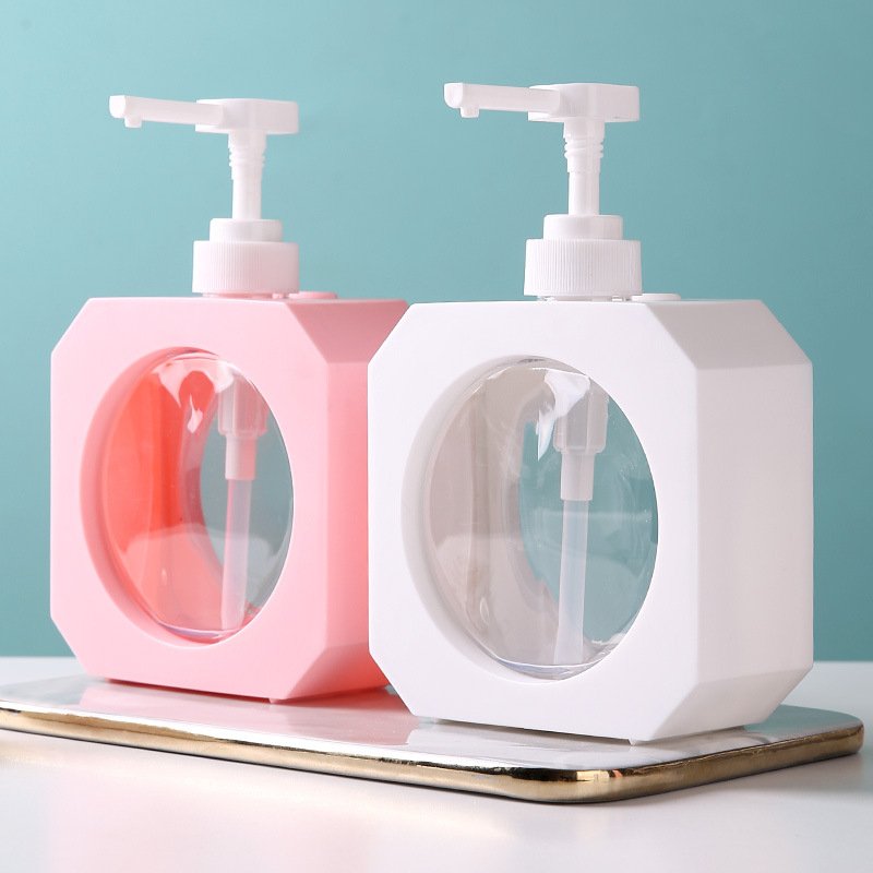 Sticlă plastică dozatoare pentru baie cu pompă – pentru săpun de mână, gel de duș, emulsii cosmetice și toner