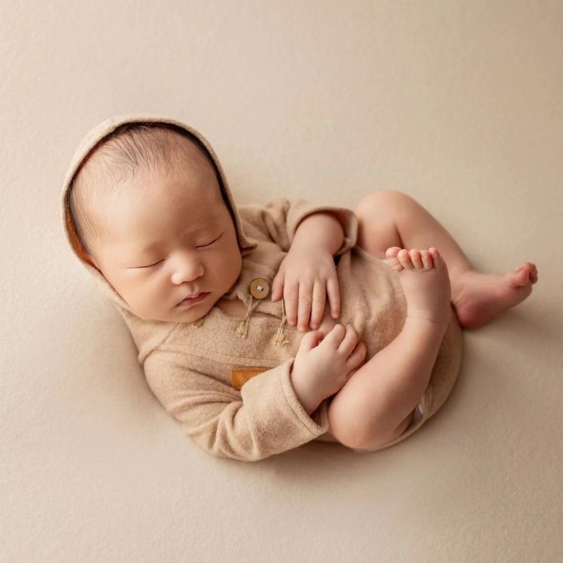 Salopetă tricotată cu glugă pentru nou-născuți, unisex, mâneci lungi, închidere pull-over, țesătură poliester-rayon, pentru sesiuni foto