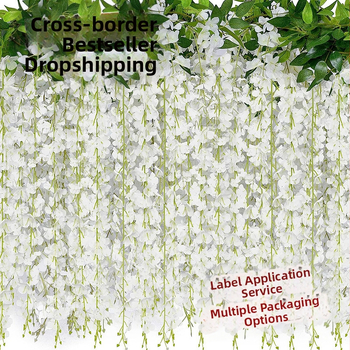 Umelā vistērijas virtene iekšējai dekorācijai; materiāls: plastmasa un zīda ziedi; tehnika: bone shot; šķirne: vistērija; pielietojums: fotorekvizīti, mājas dekorēšana