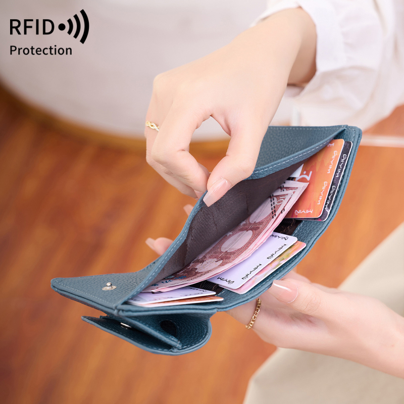 RFID-blokkoló PU bőr pénztárca kapoccsal, liči textúra, poliészter bélés, női pénztárca