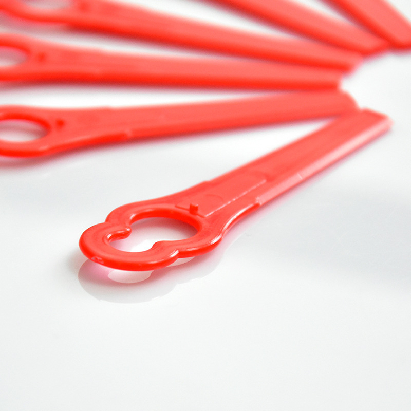 Πλαστική λεπίδα για χλοοκοπτικό - καθολικό ανταλλακτικό κοπής γκαζόν - Realistic (Μάρκα: Realistic; Εφαρμογή: χλοοκοπτικό; Προσαρμογή: Χωρίς)