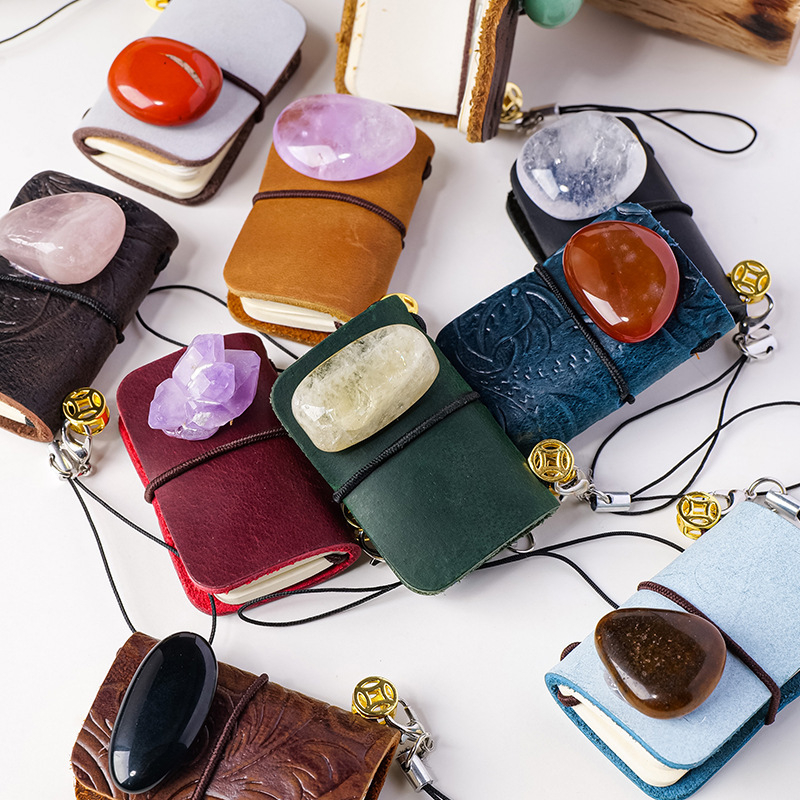 Mini caiet din cristal cu charm pentru geantă (Material: Cristal; Brand: Appen Crystal Crafts; Stil: Simplitate modernă; Ambalare: pungă PP)