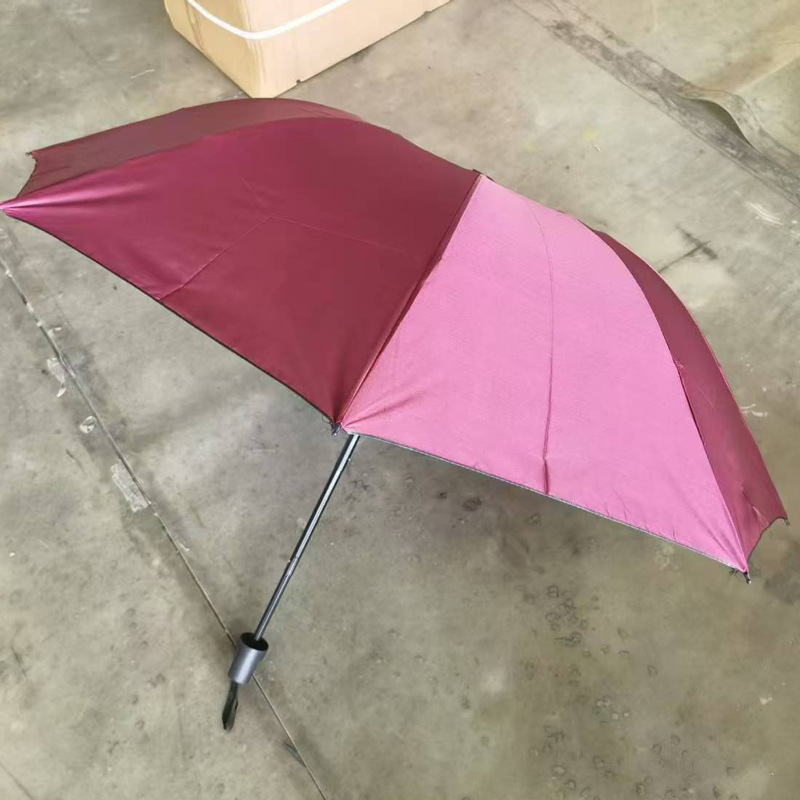 Сгъваем чадър с карикатурно мече дизайн, 8 стоманени ребра, плат 190T с винил покритие, автоматично отваряне, полуавтоматично затваряне, UV защита UPF > 30