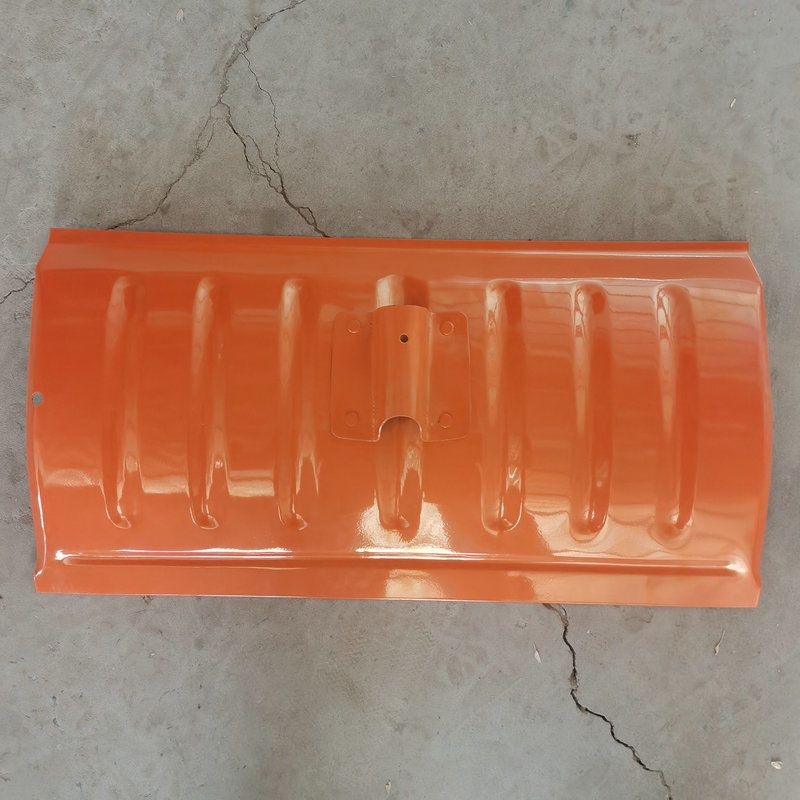 Φτυάρι χιονιού με κεφαλή από χάλυβα μέσης περιεκτικότητας σε άνθρακα και ξύλινη λαβή, βάρος 1,2 kg, πάχος κεφαλής 1,3 mm