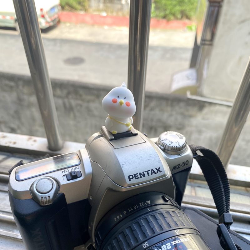 Κάλυμμα σιλικόνης για το hot shoe της κάμερας — καθολικός καρτούν σχεδιασμός με δαιμονικά κέρατα, εύκολη εγκατάσταση, συμβατό με DSLR και mirrorless κάμερες