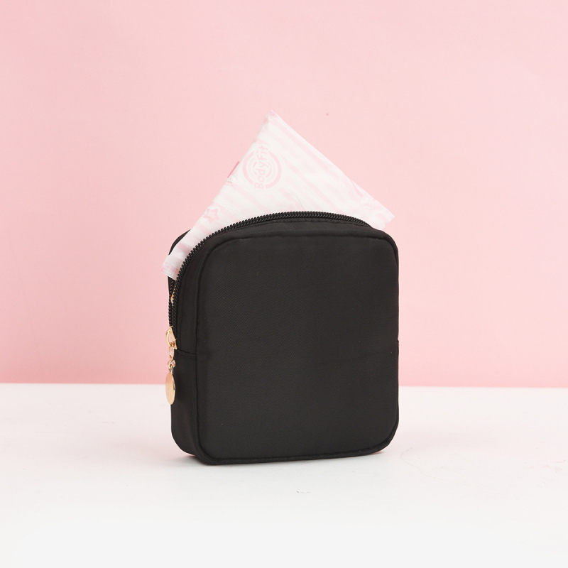 Sanitarinių įklotėlių laikymo maišelis – kubo formos, poliesteris, daugiafunkcinis, modelis 0846