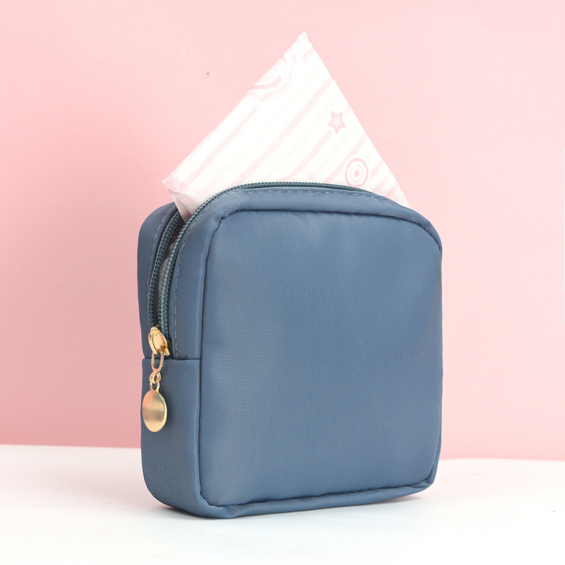 Sanitarinių įklotėlių laikymo maišelis – kubo formos, poliesteris, daugiafunkcinis, modelis 0846