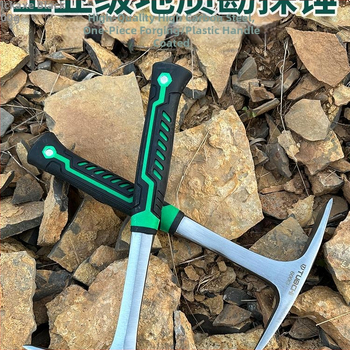 Geologijos tyrimų plaktukas – daugiafunkcis, ašia plokščia galva, tinkamas alpinizmui ir kasybai