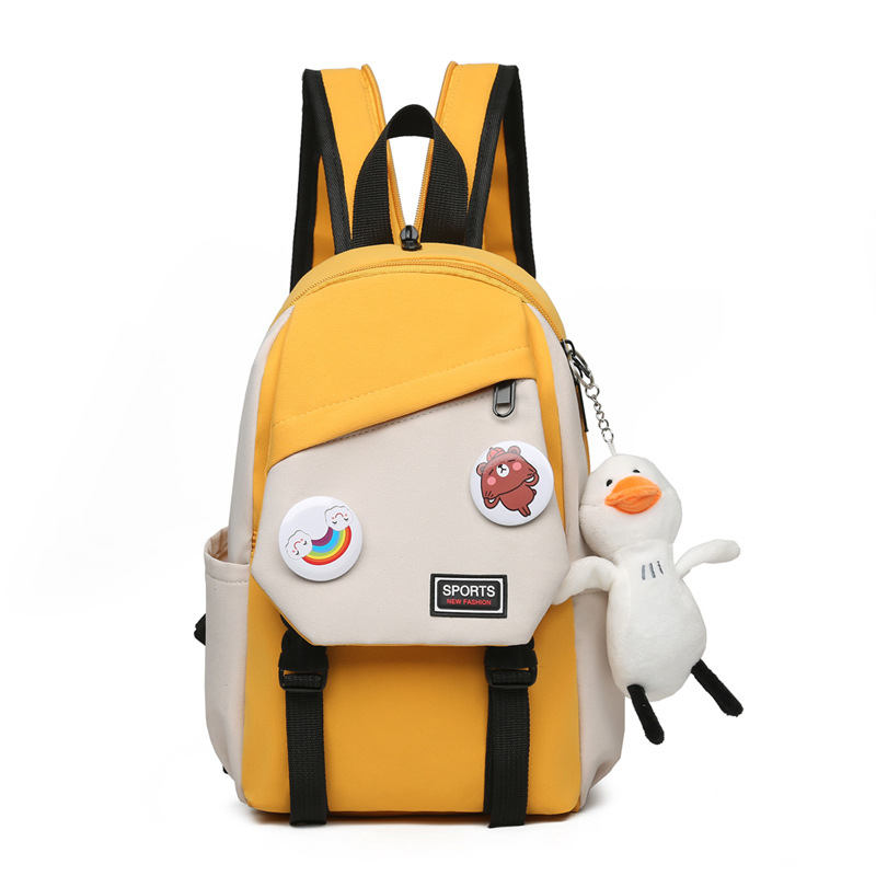 Sieviešu crossbody soma – audums (kanvas), rāvējslēdzējs, iekšējās kabatas telefona/ID/datoram, iekšējā patch kabata, pilsētas stils