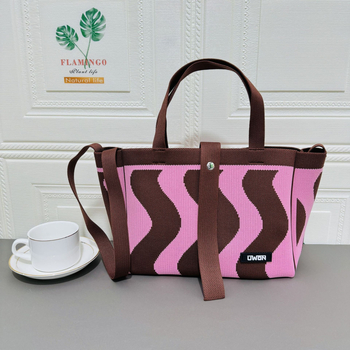 Чанта за рамо от полиестер, уличен стил, хоризонтално квадратен силует, магнитно закопчаване, една презрамка, външен джоб