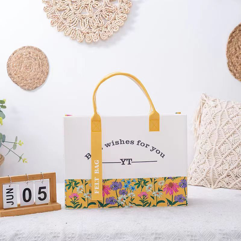 Geantă Tote din fetru, stil street fashion, formă orizontal pătrată, fără căptușeală, deschisă