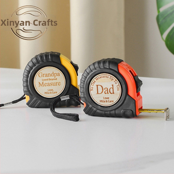 Дървена измервателна лента с гравирано име, персонализиран подарък за Коледа и Деня на бащата
