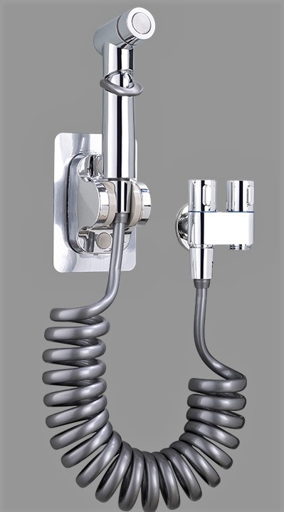 Set pištolja za pranje WC-a s ugradbenom instalacijom, bakreno tijelo, dvostruki izlaz, kutni ventil