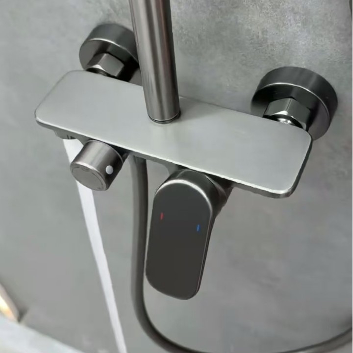 Dušo komplektas sienos montavimui, kvadratinė dušos galvutė, vario medžiaga, keturi nustatymai, dvigubas dušo čiaupas, modelis 8810