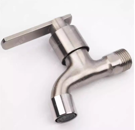 Βρύση τοίχου από κράμα ψευδαργύρου με εσωτερικό πυρήνα βαλβίδας χαλκού, κατάλληλη για πλυντήριο, μπαλκόνι και νιπτήρα, 0–90°C, 1 bar, συνδέσεις εισόδου/εξόδου 4/6, μοντέλο JY-064, φινίρισμα με γραμμές