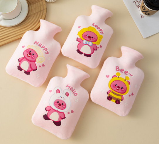 Μπουκάλι ζεστού νερού από βελούδινο ύφασμα, χαριτωμένος σχεδιασμός; PVC υψηλής πυκνότητας; θέρμανση με γέμισμα νερού; πολυλειτουργική χρήση για χέρια, πόδια, μέση, κοιλιά, κεφάλι και πλάτη; θερμό και κρύο διπλής χρήσης.