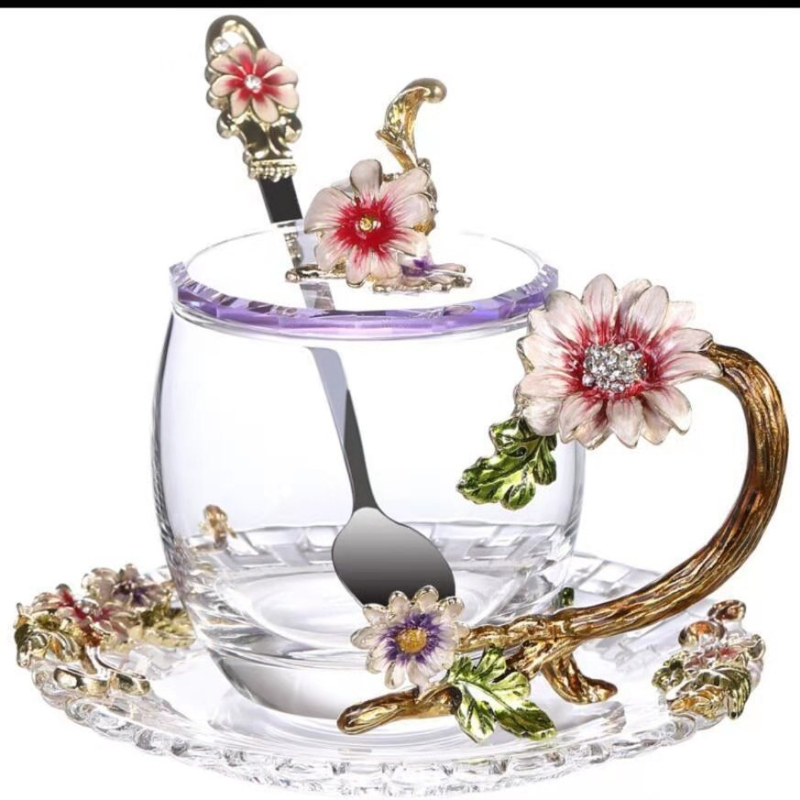 Arbatos puodelis su rankenėle, atsparus karščiui stiklas, rankų dažytas ir elektroplatuotas, dovanos dėžutė