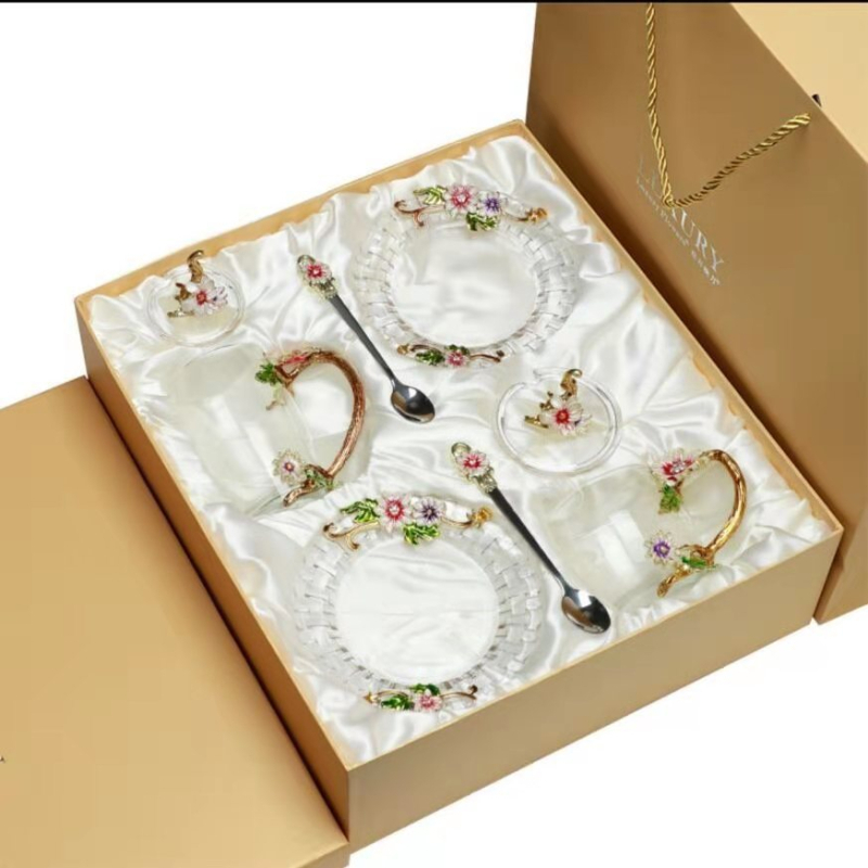 Arbatos puodelis su rankenėle, atsparus karščiui stiklas, rankų dažytas ir elektroplatuotas, dovanos dėžutė