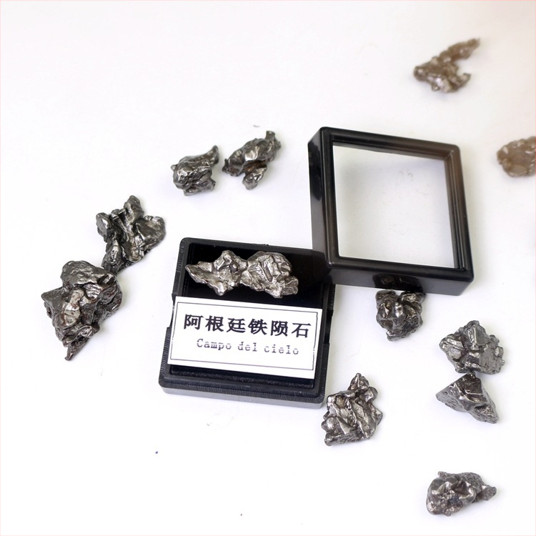 Campo висулка от оливен метеорит, железен метеорит, геометрична форма, образец за подарък