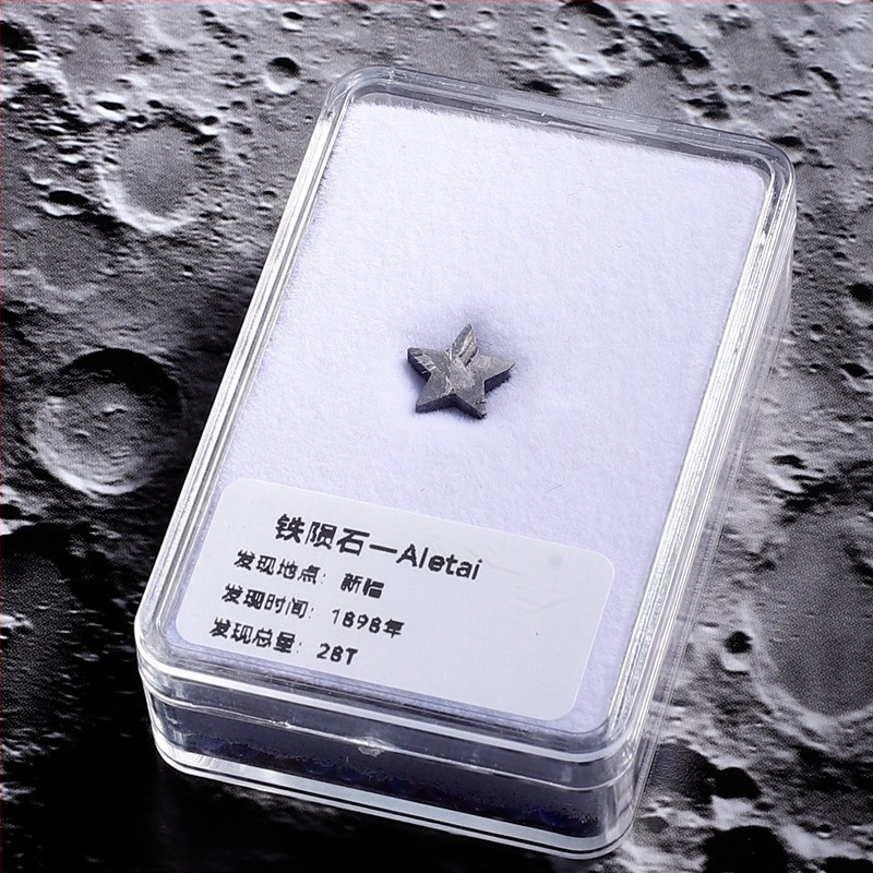 Μενταγιόν Campo από ολιβινωμένο μετεωρίτη, γεωμετρικός σχεδιασμός, δείγμα δώρου