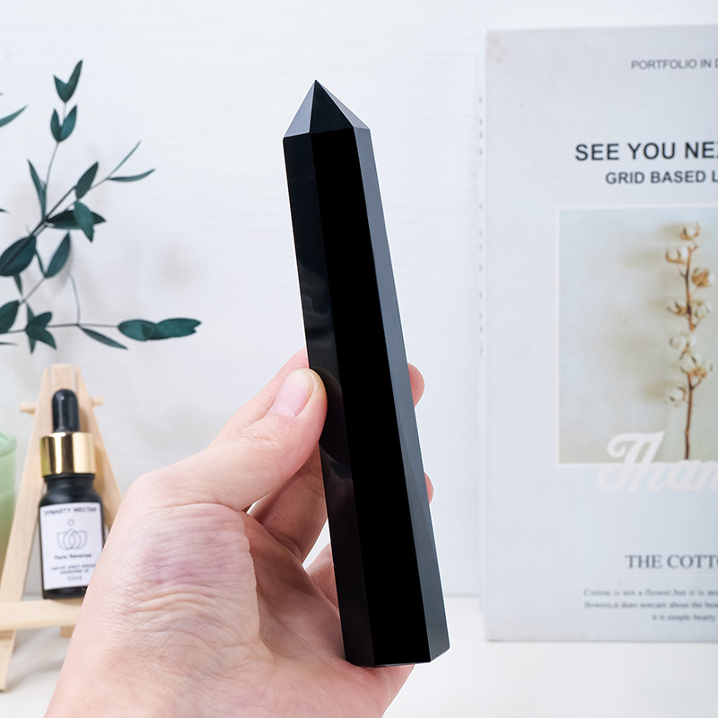 Kristāla sešstūra prizmā no rauja akmens — Runyangshi zīmols, mājas dekors, mūsdienu minimālisma stils, iepakots PP maisiņos