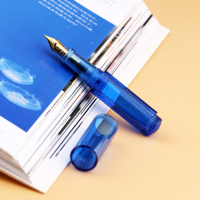 Master φοντάν πένα με ακρυλικό περίβλημα, σύστημα τροφοδοσίας μελανιού με δοχείο, ακροφύσιο ιριδίου, μοντέλο Pill, σχεδίαση για τσέπη, σκληρή συσκευασία από χαρτόνι