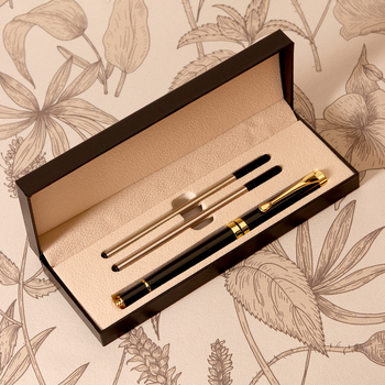 Hill plastikinis verslo dovanų rašiklių rinkinys dovanų dėžutėje su pritaikytu logotipu, modernus minimalistinis stilius