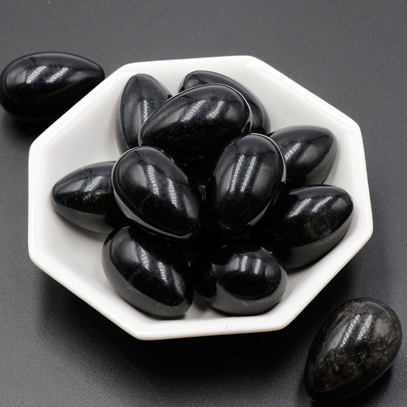 Яйцевидна нефритена висулка, естествен камък, шлайфано и полирано, персонализиран дизайн