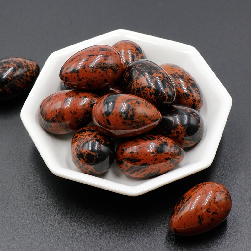 Яйцевидна нефритена висулка, естествен камък, шлайфано и полирано, персонализиран дизайн