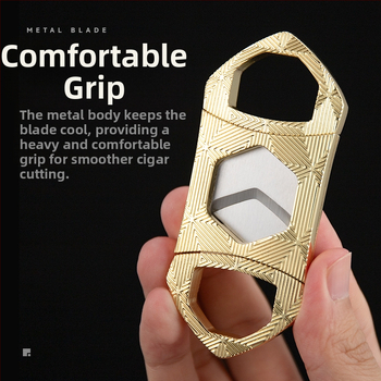 Κοπτήρας πούρων με διπλό κόφτη, εξάγωνη λεπίδα, φορητός μεταλλικός σχεδιασμός (Υλικό: Μέταλλο; Λεπίδα: Κράμα Ψευδαργύρου + Ανοξείδωτο Ατσάλι; Επιφάνεια: Ηλεκτροπλακίωση; Χειροκίνητο: Ναι)