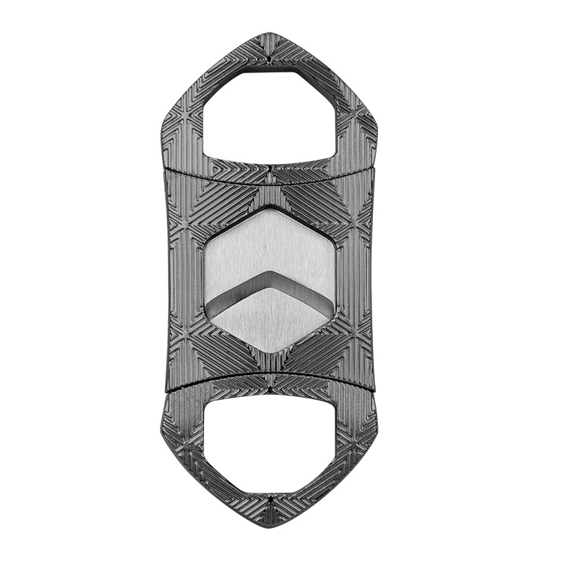 Κοπτήρας πούρων με διπλό κόφτη, εξάγωνη λεπίδα, φορητός μεταλλικός σχεδιασμός (Υλικό: Μέταλλο; Λεπίδα: Κράμα Ψευδαργύρου + Ανοξείδωτο Ατσάλι; Επιφάνεια: Ηλεκτροπλακίωση; Χειροκίνητο: Ναι)