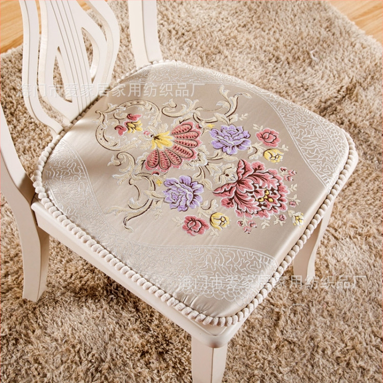 Σκανδιναβικό μαξιλαράκι καρεκλας σε σχήμα U, μοτίβο φυτών και λουλουδιών, πολυεστερική ίνα