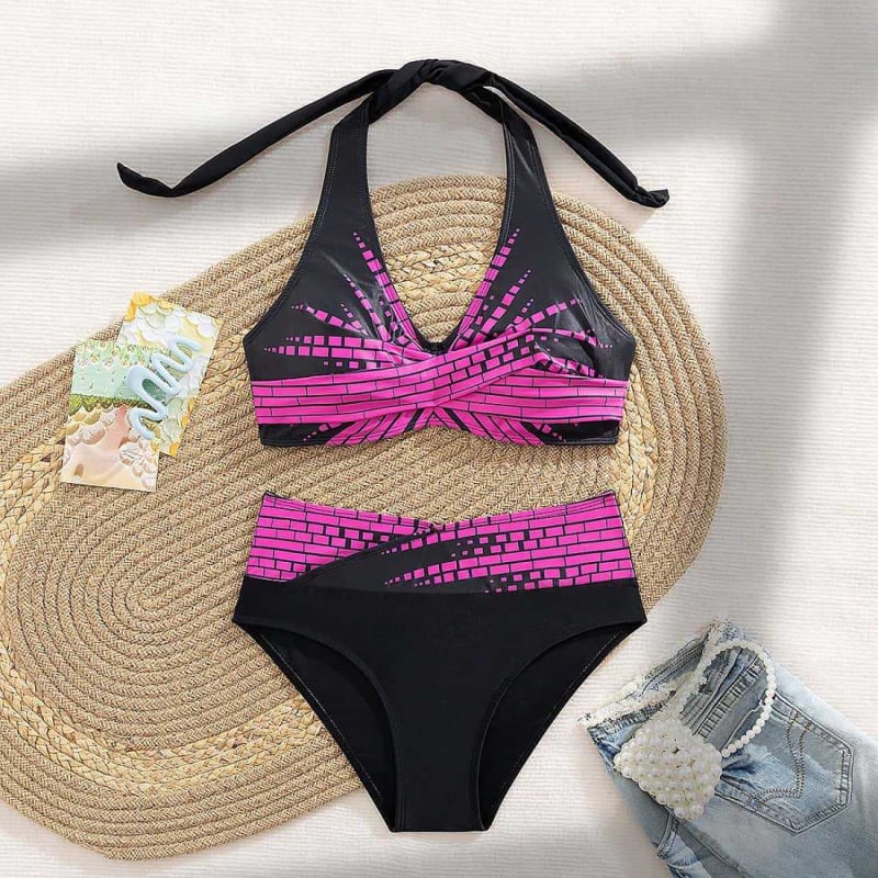 Ženski bikini visokog struka s podijelim trokutastim gornjim dijelom – konzervativan dizajn, s jastučićem za grudi i bez čelične potpore; vanjski najlon, podstava 80% poliester / 20% elastan; za plivanje i vodene aktivnosti