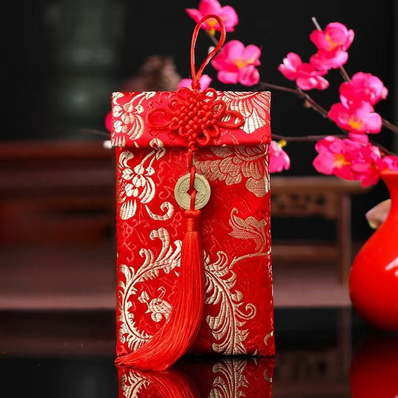 Brokāta auduma aploksne ar drukātu logotipu, ķīniešu stilā; piemērota kāzām, dzimšanas dienām, Pavasara festivālam, jaunu māju iedzīvotājiem, atklāšanai un beigu noslēgumam