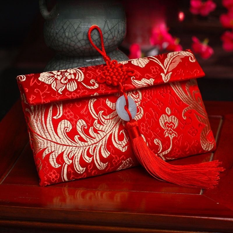 Brokāta auduma aploksne ar drukātu logotipu, ķīniešu stilā; piemērota kāzām, dzimšanas dienām, Pavasara festivālam, jaunu māju iedzīvotājiem, atklāšanai un beigu noslēgumam