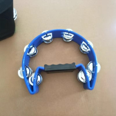 Instrument cu clopoțel manual pentru copii — instrument muzical interactiv în stil tamburin cu shaker de nisip • Material: Plastic • Vârsta: 15–35 ani • Brand: Qingfeng tambourine