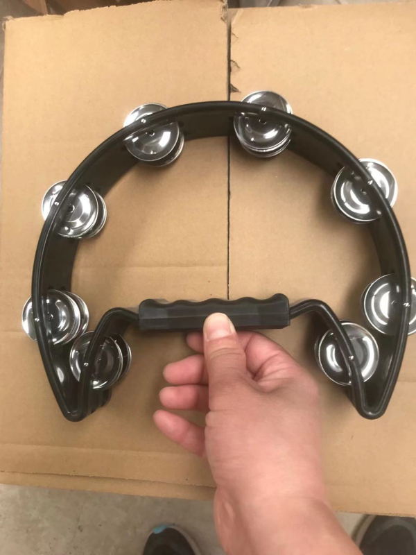 Instrument cu clopoțel manual pentru copii — instrument muzical interactiv în stil tamburin cu shaker de nisip • Material: Plastic • Vârsta: 15–35 ani • Brand: Qingfeng tambourine