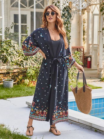 Išspausdintas rayon pliažo dengiančios su laisvu kardigano kirpimu, saulės apsauga bikini denginys (Medžiaga: rayon; Įdaila: medvilnė; Svoris: 270 g)