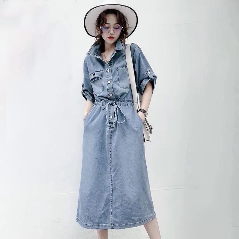 Rochie în croială A, lungă, cu guler polo și mâneci 3/4 (70-80% bumbac; croială A; lungă; guler polo; mâneci 3/4)