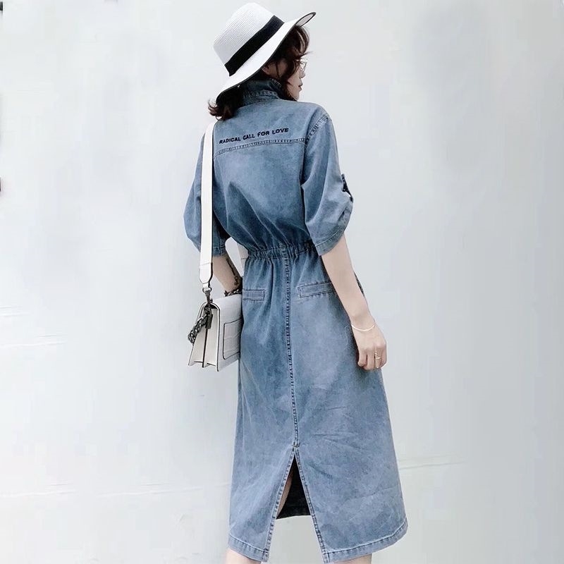 Rochie în croială A, lungă, cu guler polo și mâneci 3/4 (70-80% bumbac; croială A; lungă; guler polo; mâneci 3/4)