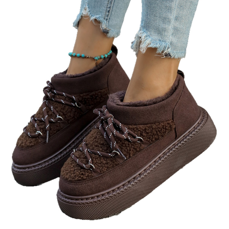 Bokacsizma keresztpántokkal, belső fleece bélésével, vastag talppal, csíkos mintázattal, sarok 6–8 cm