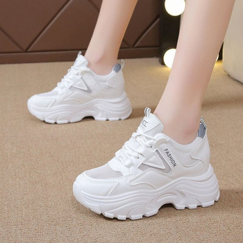 Αθλητικά παπούτσια με κορδόνια, χαμηλό πάνω μέρος, Fly weaving επάνω, Δερμάτινο καπάκι δακτύλων, Καουτσούκ σόλα