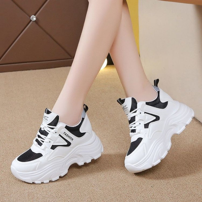 Αθλητικά παπούτσια με κορδόνια, χαμηλό πάνω μέρος, Fly weaving επάνω, Δερμάτινο καπάκι δακτύλων, Καουτσούκ σόλα