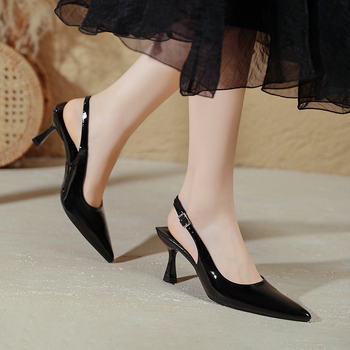 Sandalai su atvira nugara, smailiu nosimi, užsegimas sagtimi, gumine padas, Korėjos stilius