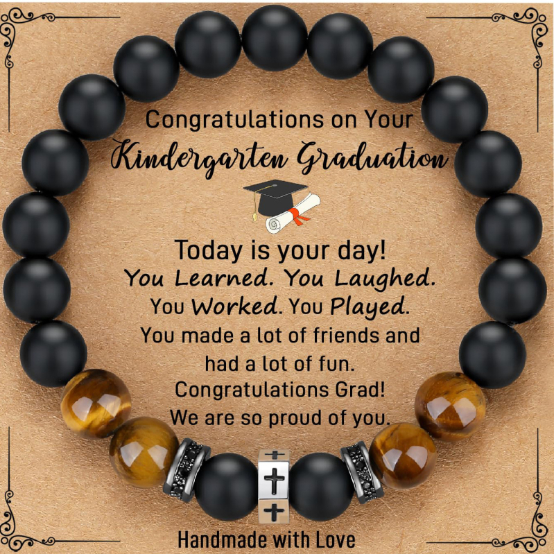 Férfiaknak szánt természetes kő karkötő, kézzel készített, geometriai formájú, személyes stílus — ideális ajándék a nyitóceremóniára