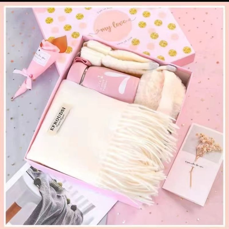 Коледен практичен шал като подарък за двойки, приятели и колеги; подходящ за рождени дни и партита; личен подарък.