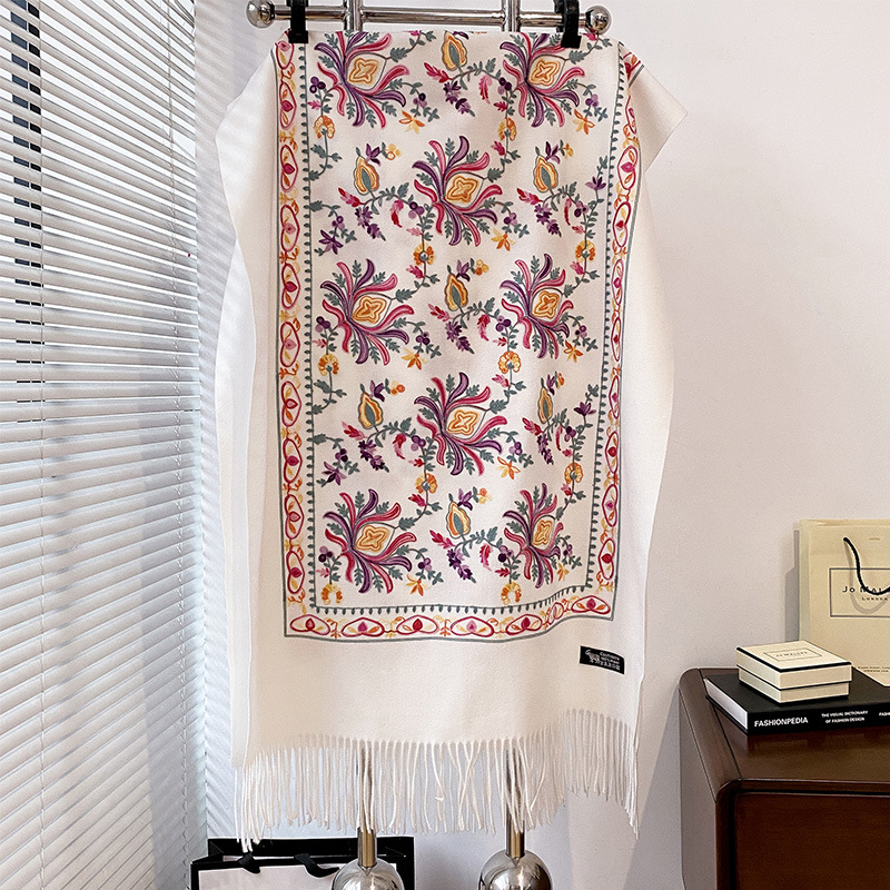 Šal s izvezenim resicama i završecima, warp pleteni, topao umjetni kašmir, poliester-pamut, vintage etnički stil, zima